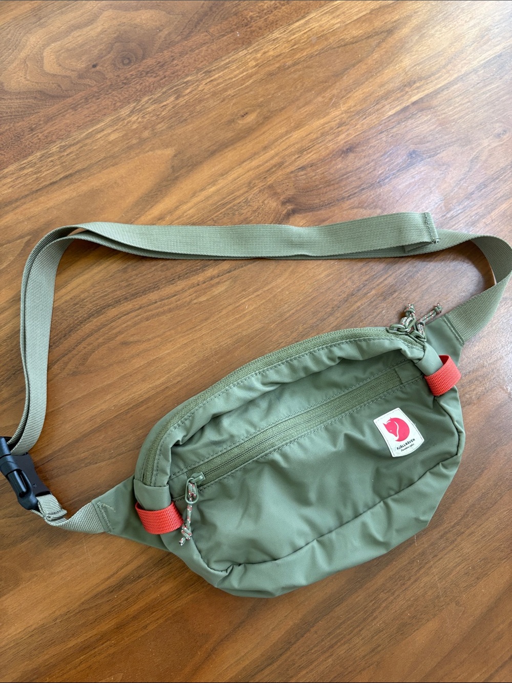 Fjallraven HIGH COAST HIP PACK
EVERYDAY OUTDOOR Green New w/o tags! - Picture 7 of 10